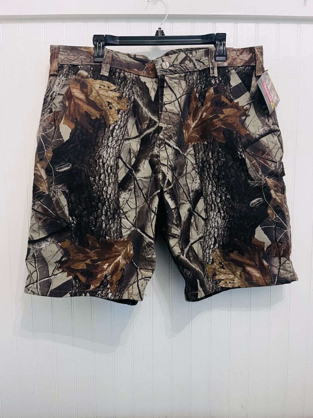 The Carhartt Realtree Camo Carpenter Vintage Cargo Men’s Short Size 40